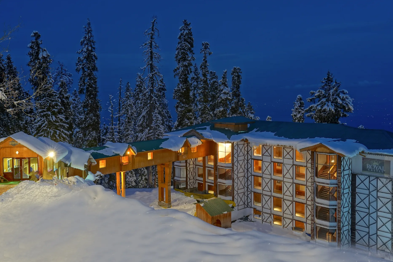 Royal Valley Resort – Premium 4★ Hotel Stay in Kashmir